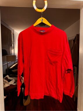 Vintage men’s long sleeve weekends red shirt